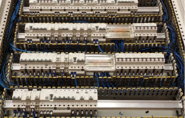 AS srl - Cablaggio e distrubizione